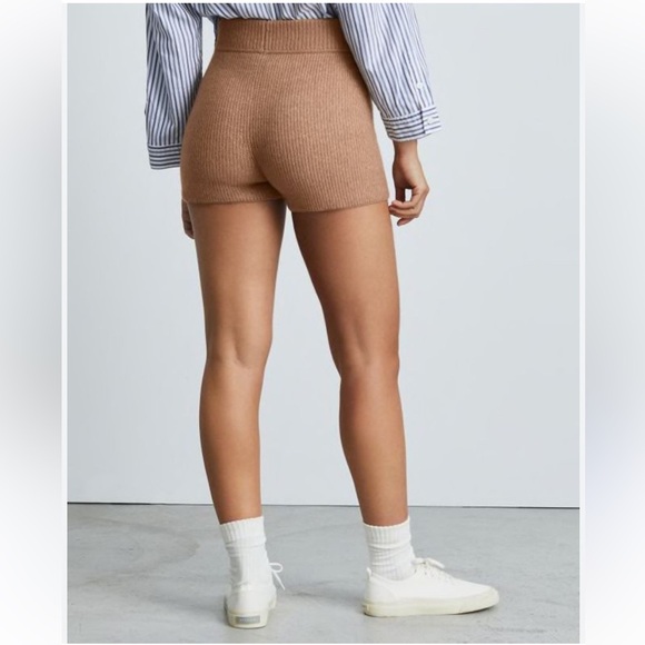 Everlane the cozy stretch shorts - Picture 2 of 8